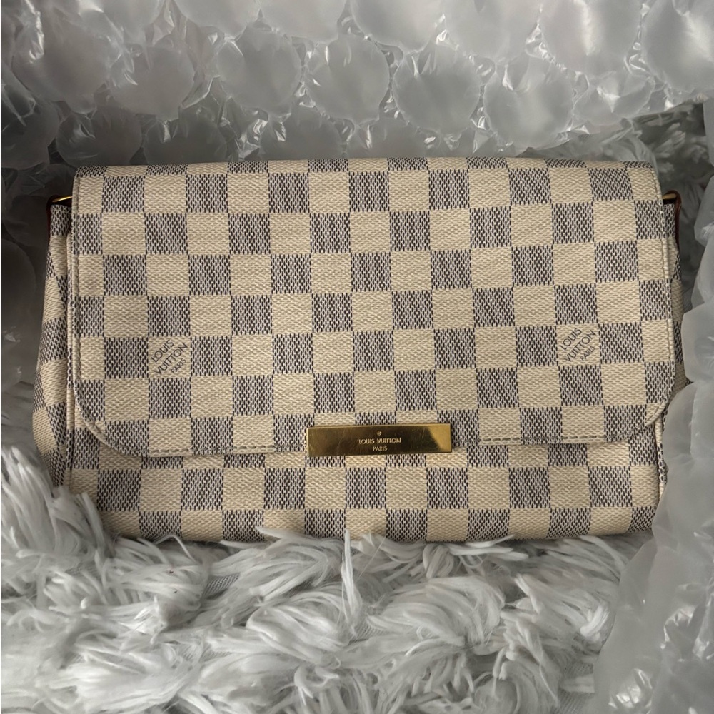 Louis Vuitton Cream and Gray Checkered Clutch